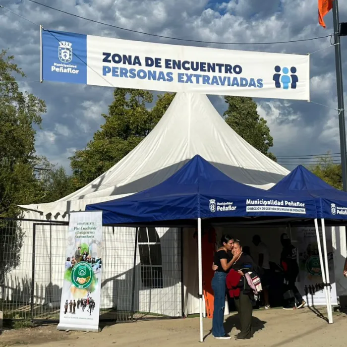 Pasacalle para la Municipalidad de Peñaflor instalado por Paradiso Gráfico